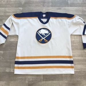 VTG Buffalo Sabres MASKA Hockey Jersey Extra Large